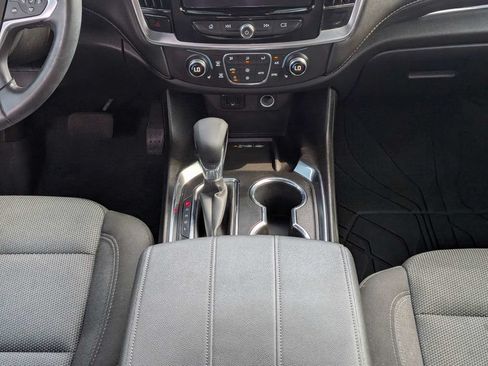 Used 2023 Chevrolet Traverse LT FWD image 19