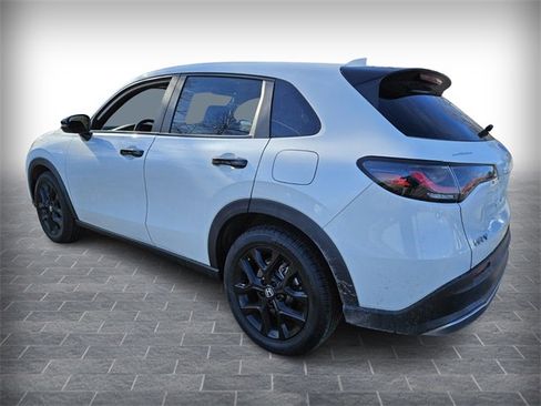 Used 2023 Honda HR-V Sport image 5