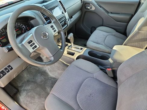 Used 2018 Nissan Frontier SV image 8