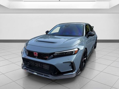 Used 2024 Honda Civic Type R image 9