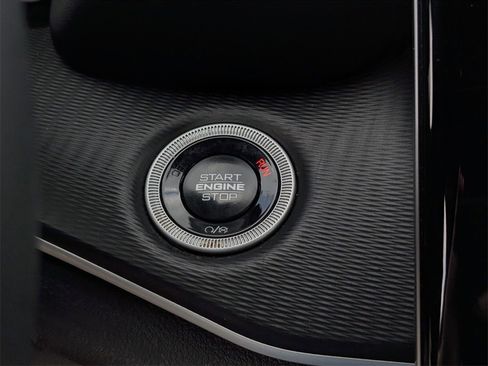 Used 2024 Jeep Grand Cherokee L Altitude image 20