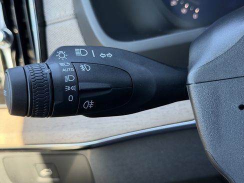 New 2026 Volvo XC90 B6 Plus w/ Protection Package Premier image 27