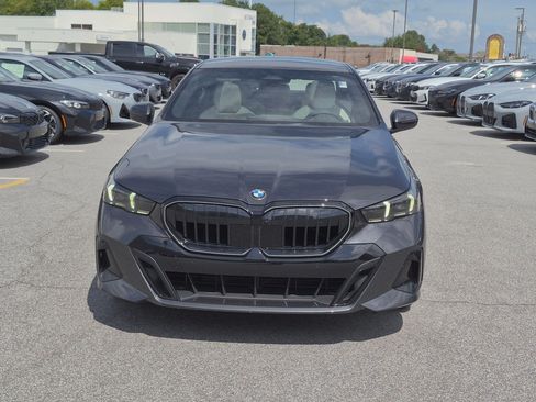 New 2027 BMW 530i xDrive w/ M Sport Package AWD/4WD image 8
