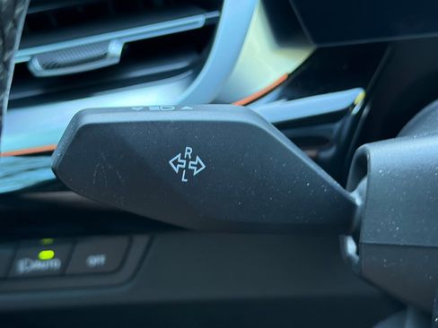 Used 2025 BMW X1 xDrive28i w/ Technology Package image 32