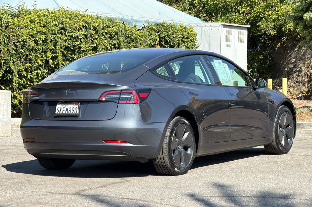 Used 2023 Tesla Model 3 Standard Range RWD image 4