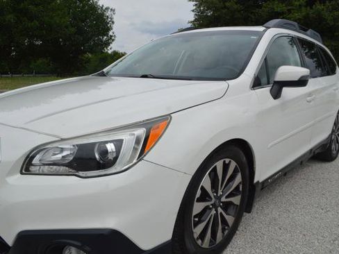 Used 2016 Subaru Outback 2.5i Limited AWD/4WD image 4