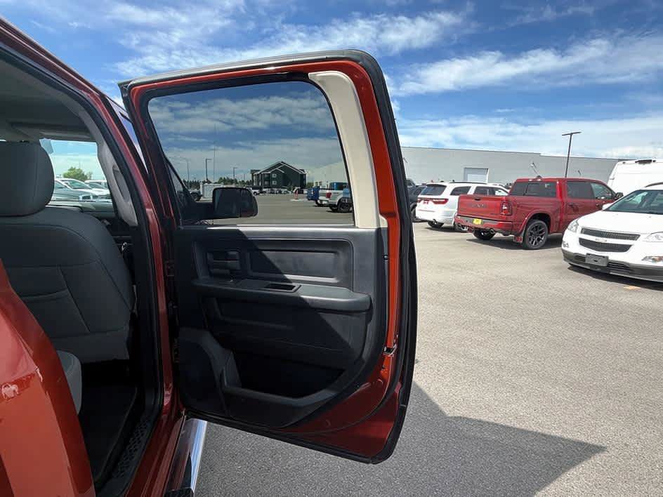 Used 2013 RAM 2500 Tradesman w/ Chrome Appearance Group AWD/4WD image 24
