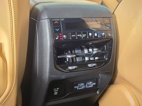 Used 2023 Jeep Grand Cherokee L Summit AWD/4WD image 47