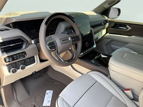 New 2026 GMC Yukon Denali w/ Denali Reserve Package AWD/4WD image 8