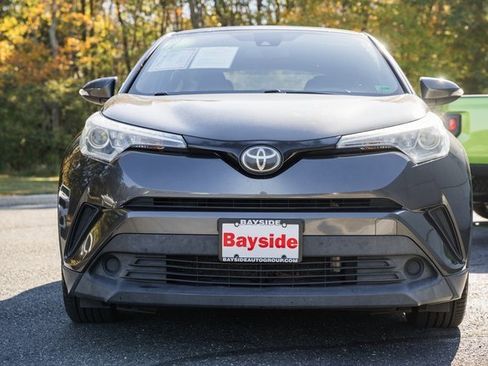 Used 2018 Toyota C-HR XLE image 4