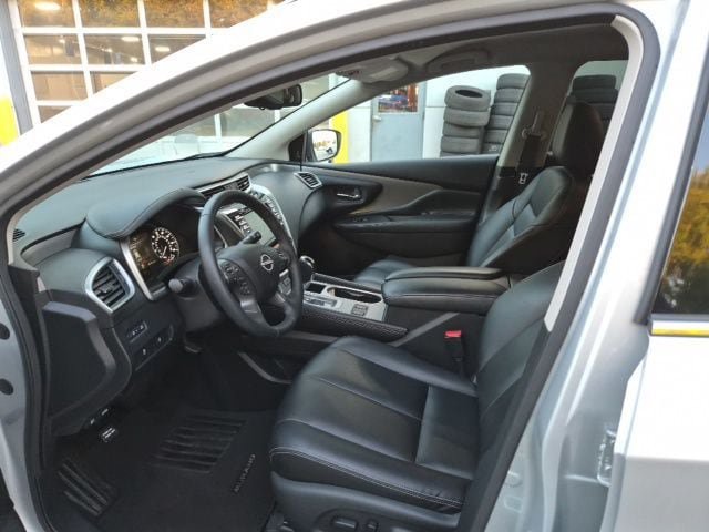 Used 2024 Nissan Murano SV AWD/4WD image 15