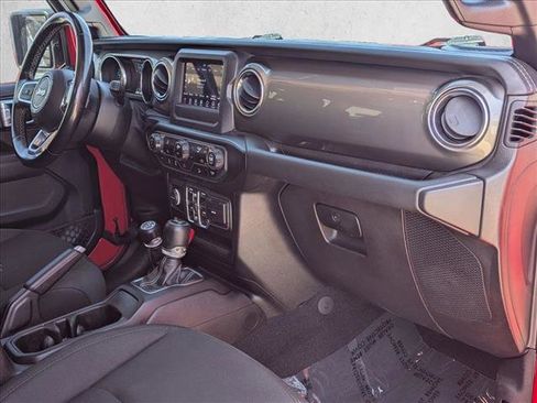 Used 2020 Jeep Wrangler Unlimited Sahara AWD/4WD image 20