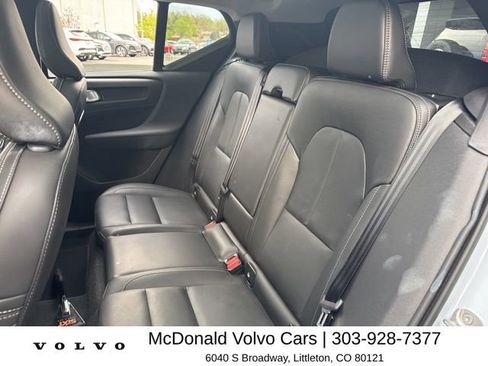 Used 2025 Volvo XC40 B5 Core image 15