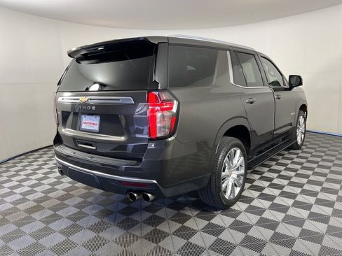 Used 2021 Chevrolet Tahoe High Country w/ Premium Package image 17