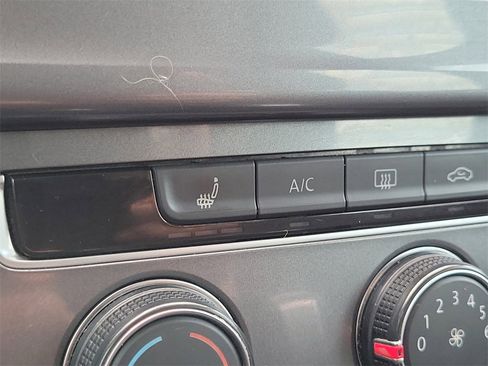 Used 2017 Volkswagen Golf Alltrack SE image 11