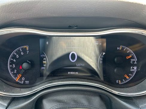 Certified 2019 Jeep Grand Cherokee Limited AWD/4WD image 2