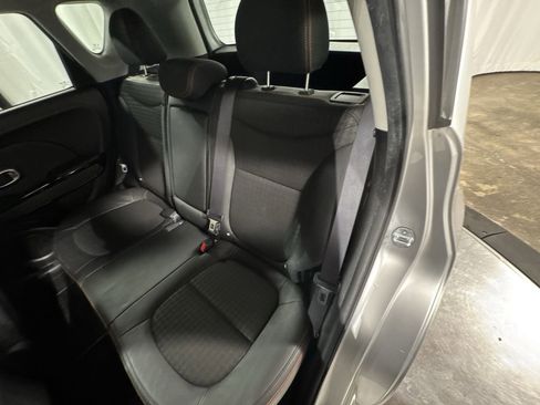Used 2018 Kia Soul ! image 28