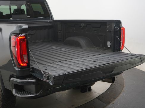 Used 2022 GMC Sierra 2500 Denali w/ Denali Ultimate Package AWD/4WD image 9