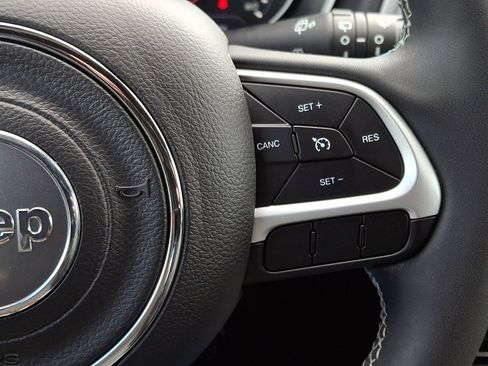 Used 2021 Jeep Compass Latitude image 22