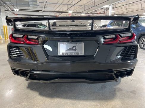 Used 2024 Chevrolet Corvette 2DR STINGRAY CPE W/2LT w/ Z51 Performance Package image 7