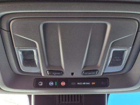 Used 2023 Chevrolet Silverado 1500 Custom image 17