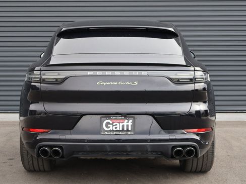 Certified 2022 Porsche Cayenne Turbo S AWD/4WD image 11