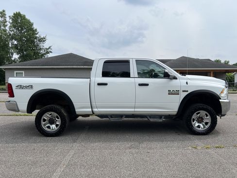 Used 2018 RAM 2500 Tradesman w/ Chrome Appearance Group image 9