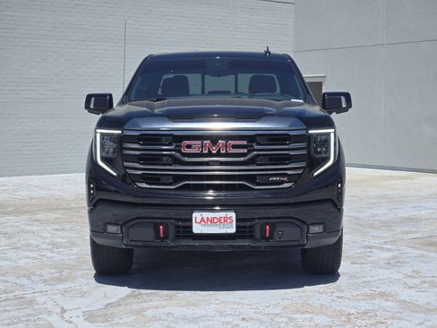 Used 2024 GMC Sierra 1500 AT4 w/ Technology Package AWD/4WD image 3