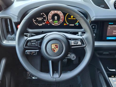 New 2025 Porsche Cayenne E-Hybrid Coupe AWD/4WD image 15