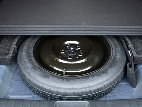 Used 2024 Kia Sportage EX image 19