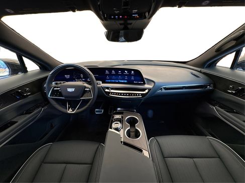 New 2026 Cadillac Lyriq Signature Luxury w/ Nappa Leather Package RWD image 22
