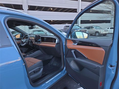 New 2026 Volkswagen Tiguan SEL R-Line image 26