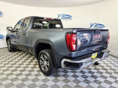 Used 2021 GMC Sierra 1500 SLE w/ X31 Off-Road Package AWD/4WD image 2