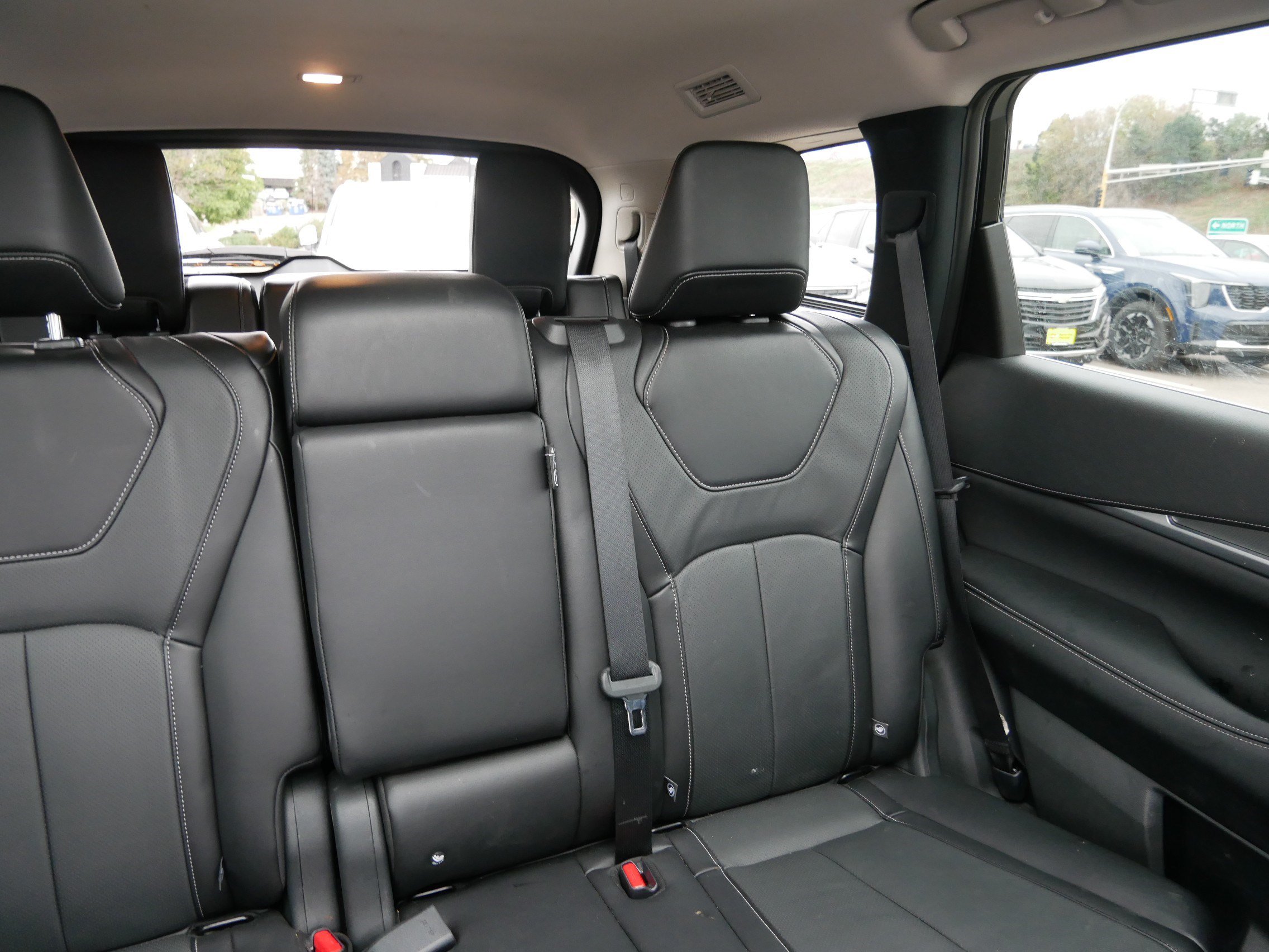 Used 2024 INFINITI QX60 Luxe AWD/4WD image 14