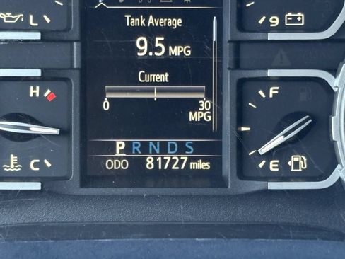 Used 2021 Toyota Tundra SR5 AWD/4WD image 32