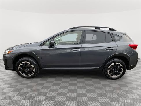 Used 2023 Subaru Crosstrek 2.0i Premium image 4
