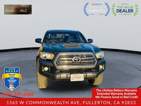 Used 2016 Toyota Tacoma TRD Sport w/ Towing Package RWD image 3