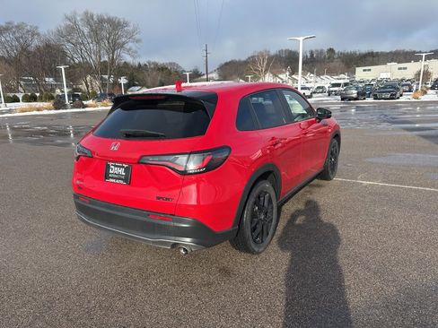 Used 2024 Honda HR-V Sport image 7