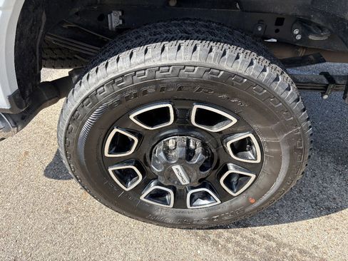 Used 2026 Ford F350 Platinum image 11