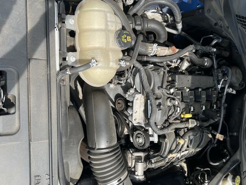 Used 2021 Ford Mustang Convertible RWD image 36