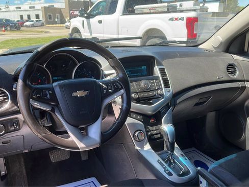 Used 2014 Chevrolet Cruze LT FWD image 12