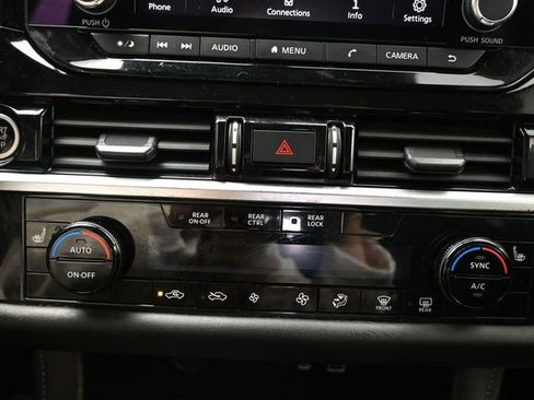 Used 2024 Nissan Pathfinder SV w/ Black Appearance Package image 26