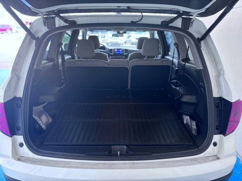 Used 2018 Honda Pilot Touring image 12