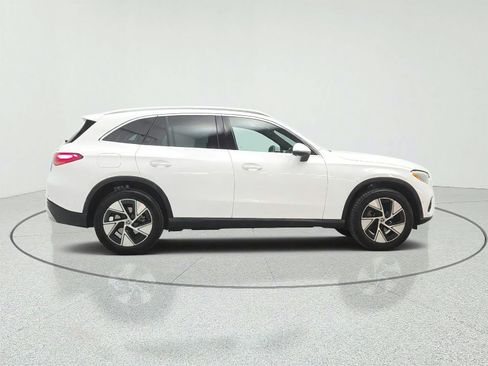 Certified 2024 Mercedes-Benz GLC 300 4MATIC image 4