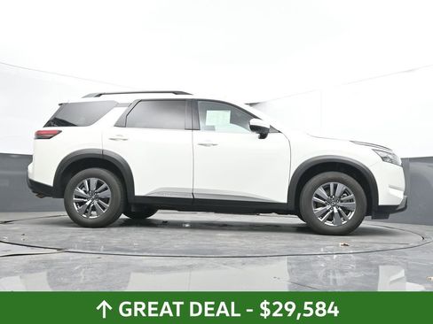 Used 2025 Nissan Pathfinder SV AWD/4WD image 49