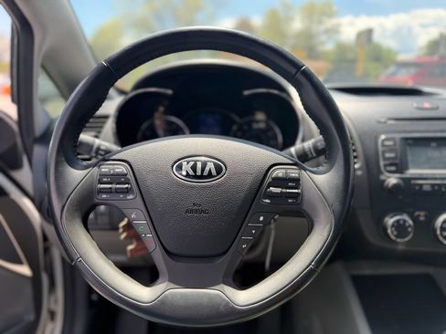 Used 2016 Kia Forte EX FWD image 17