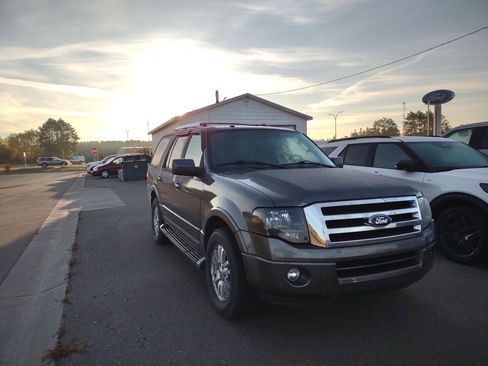 Used 2014 Ford Expedition Limited image 2