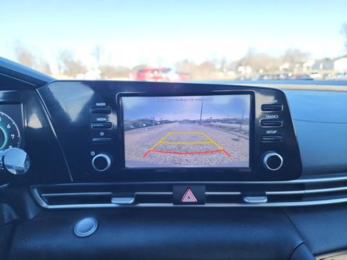 Used 2021 Hyundai Elantra SEL w/ Convenience Package image 26