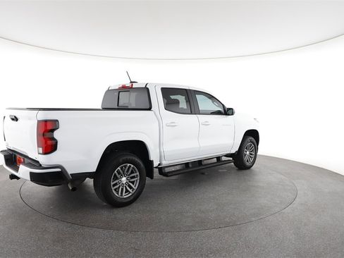 Used 2024 Chevrolet Colorado LT w/ LT Convenience Package III image 11