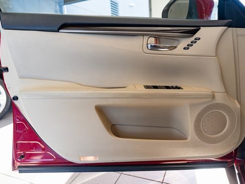 Used 2013 Lexus ES 350 w/ Luxury Pkg image 23